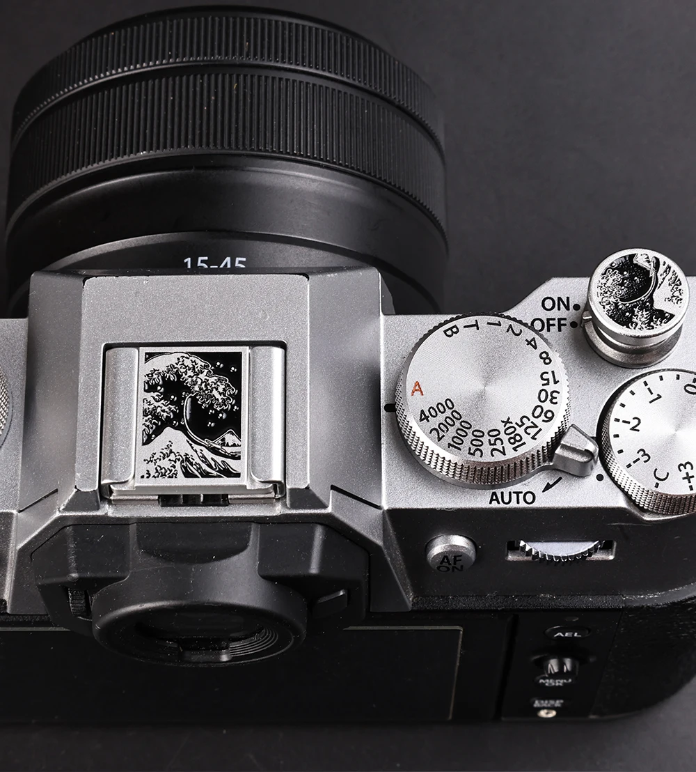 Cubierta de zapata caliente y  - Fujifilm Camera X100Vi reseña y precio